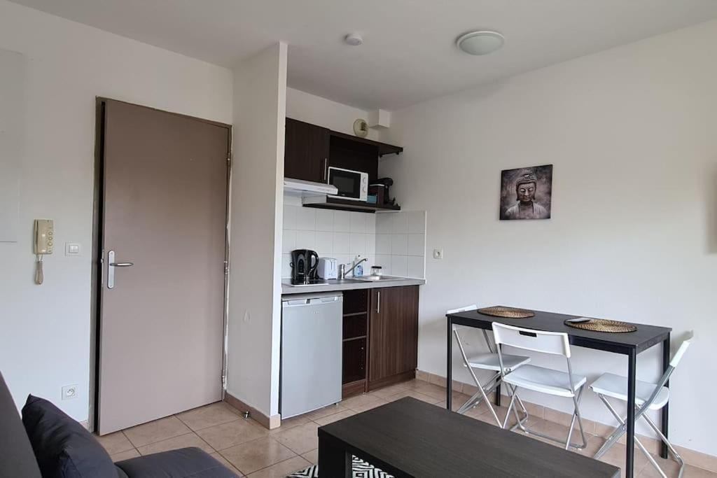 B210 Appartement Disneyland Paris Parking Et Wifi Montévrain Buitenkant foto