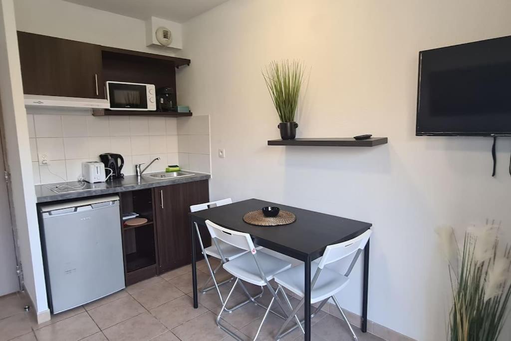B210 Appartement Disneyland Paris Parking Et Wifi Montévrain Buitenkant foto