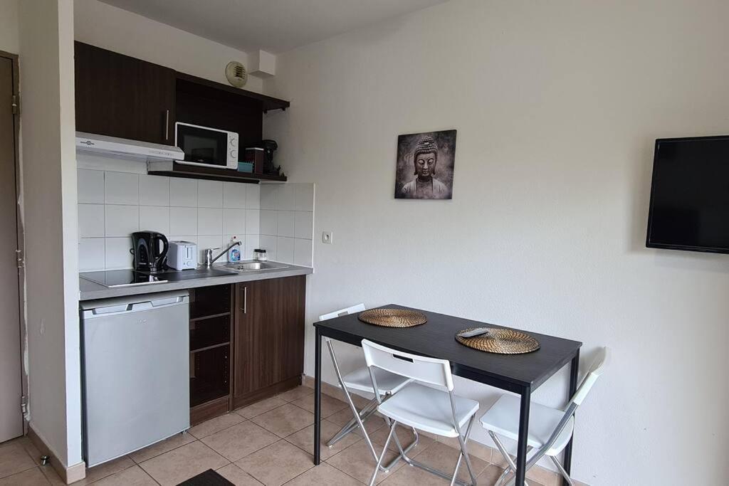 B210 Appartement Disneyland Paris Parking Et Wifi Montévrain Buitenkant foto